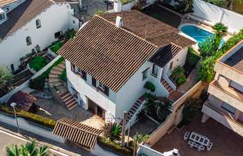 Casa con piscina cerca de la playa de Roda de Barà