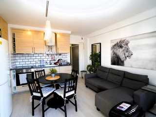Apartamento reformado con ascensor en pleno centro